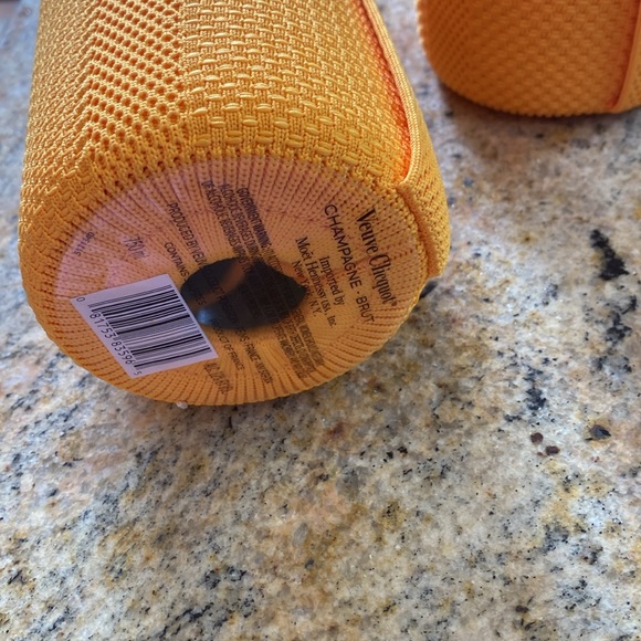 Veuve Clicquot ice jacket - Picture 2 of 4